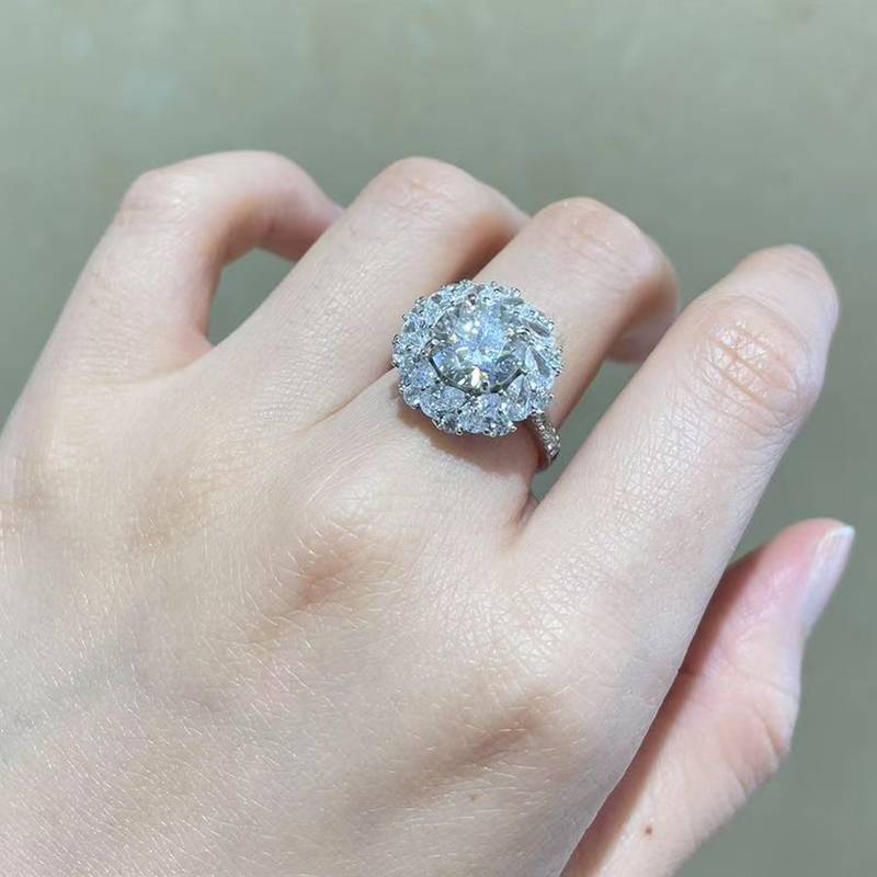 Affordable LuxuryWomen's RingS925银镀白金定制选款主石Moissanite3.0ct/副石高碳钻
